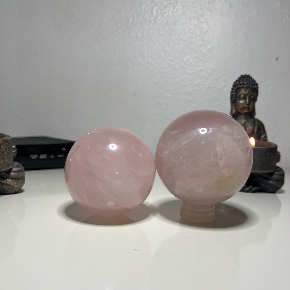 Rose Quartz - Picture 1 of 2